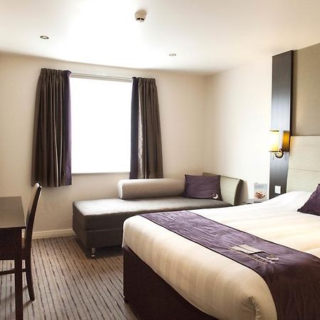 Premier Inn Inverness East Exterior foto