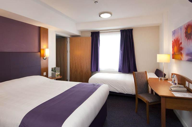 Premier Inn Inverness East Exterior foto