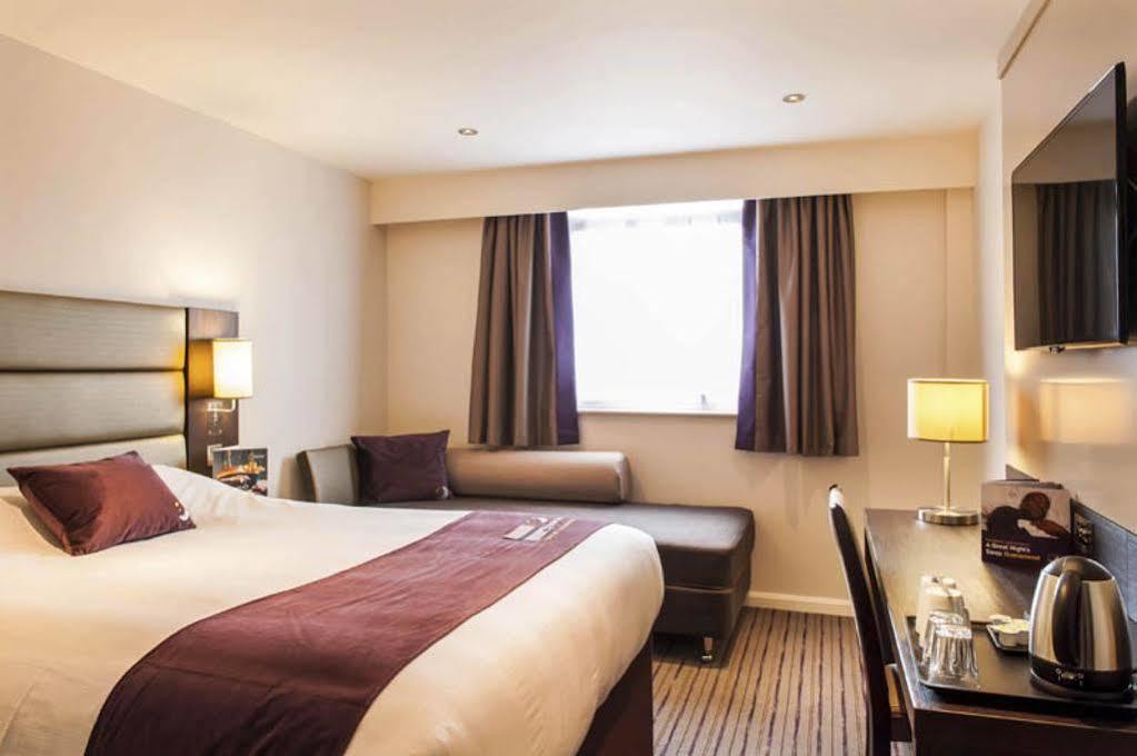 Premier Inn Inverness East Exterior foto